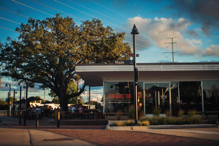World’s first hydrogen powered vending machine unveiled by Coca-Cola at Osaka-Kansai Expo